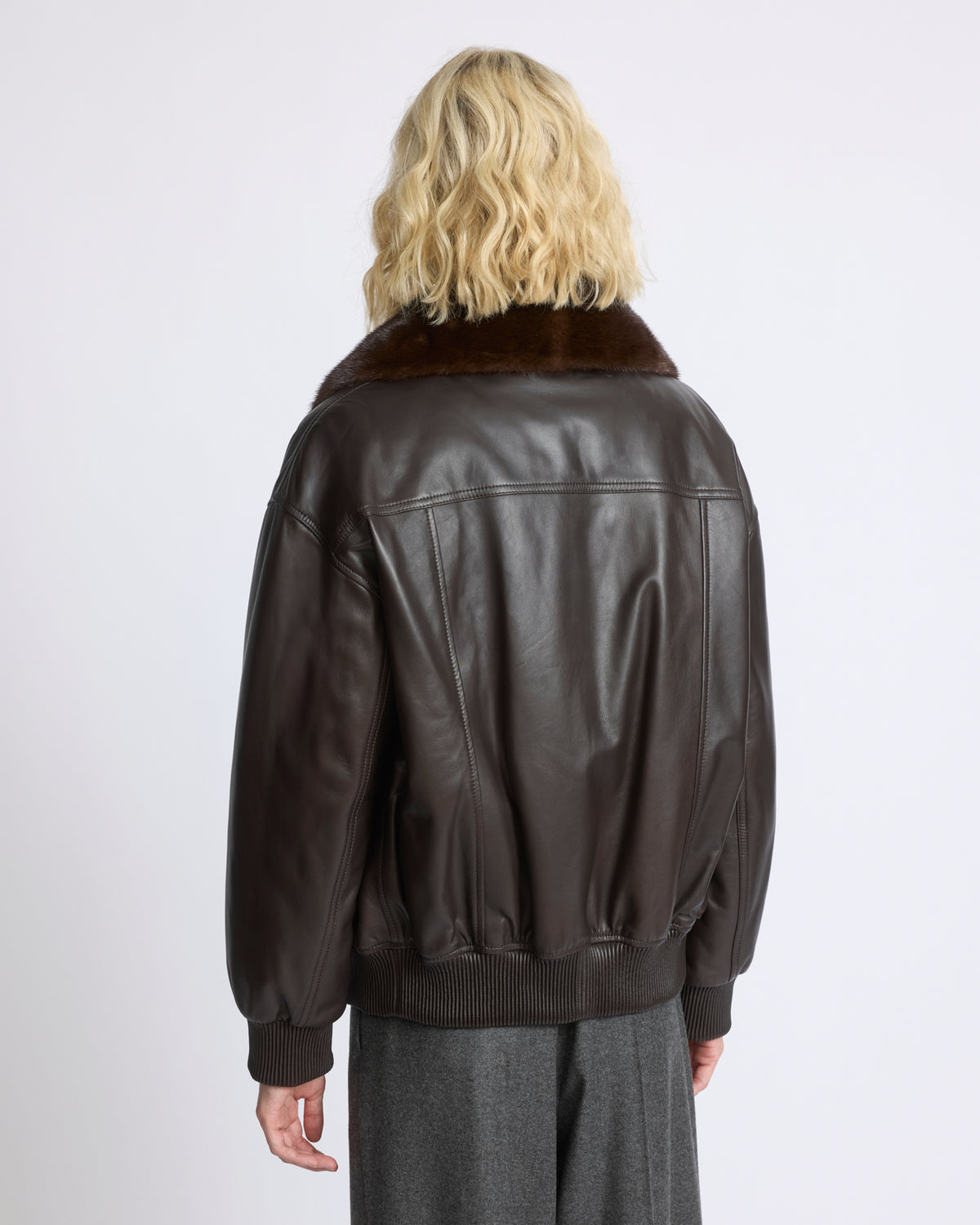 Short lambskin leather jacket with detachable mink fur collar - Yves Salomon - New Fall/Winter Collection