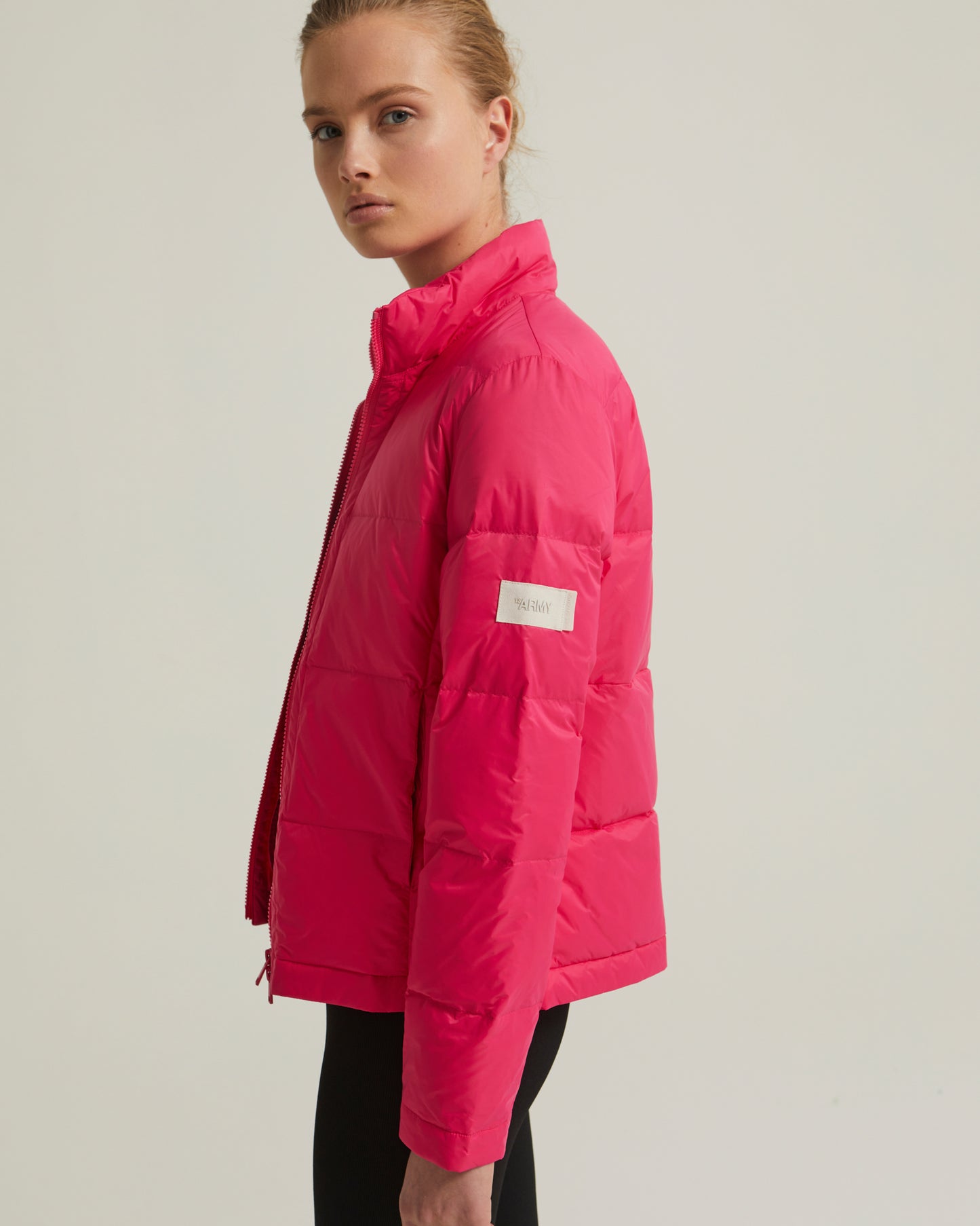 Black Friday 2025- Short and foldable light down jacket with integrated transport pocket - pink -Yves Salomon